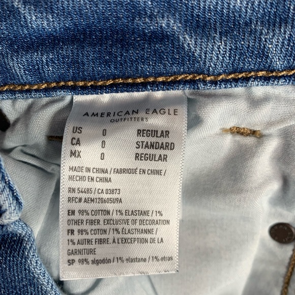 American Eagle stretch mom jeans butterfly stencil jeans size 0 - Picture 7 of 12